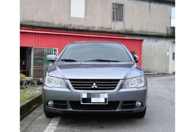 Mitsubishi LANCER  第2張相片