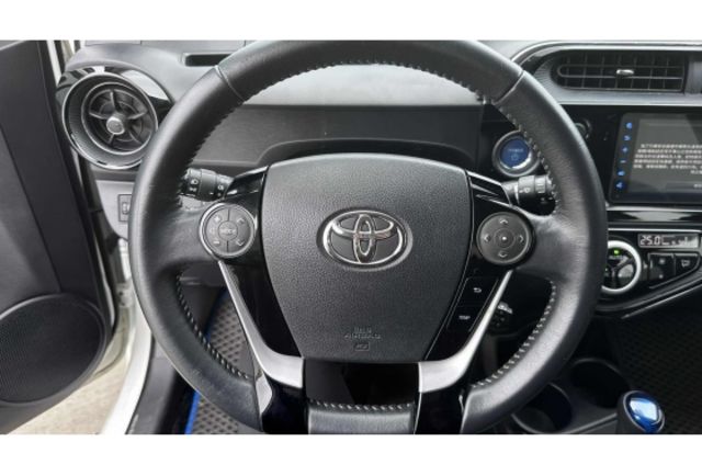 Toyota PRIUS C  第3張相片