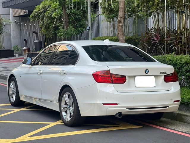 BMW寶馬 320I  第5張相片