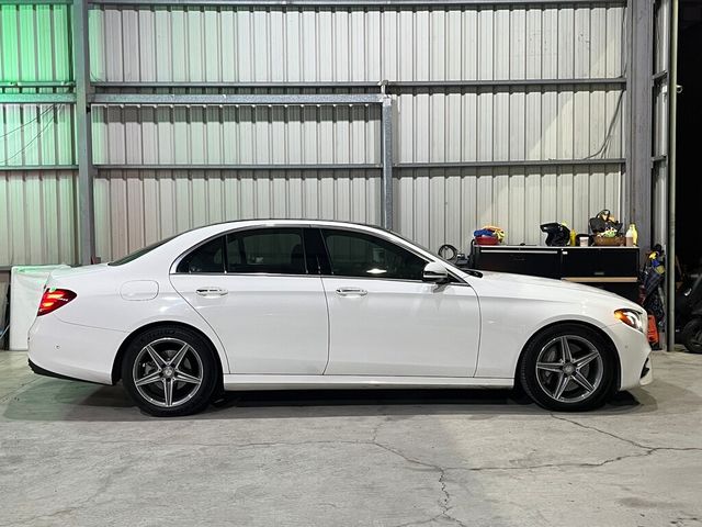 M-BENZ賓士 E300  第3張相片