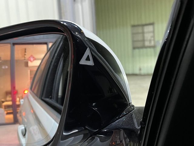 BMW寶馬 318IA  第11張相片