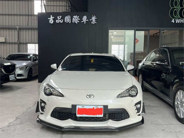 M-BENZ賓士 CLA200  第1張相片