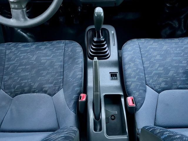 熱門小廂車來了~露營、做生意、工作等使用途廣泛，生財工具首選! 後座可加座椅依需求調整。  第12張相片
