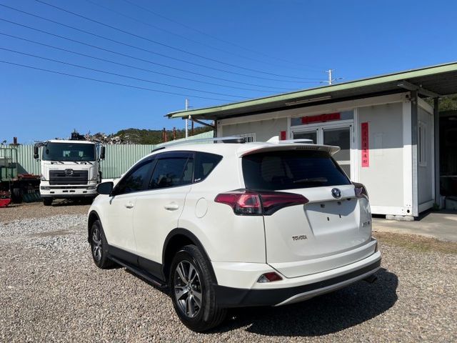 小改款RAV4外觀設計更加科技動感 好車開不壞一代傳一代  第9張相片