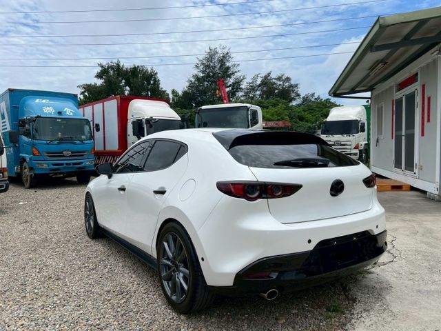 四代Mazda3 五門頂規，原版件、有認證與五大系統保固  第3張相片