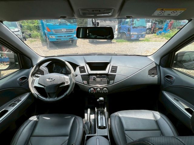 里程少車況好~工作好用車、後座大空間座椅可翻摺好載貨  第12張相片
