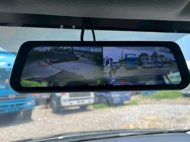 里程少車況好~工作好用車、後座大空間座椅可翻摺好載貨  第17張相片