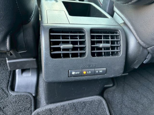 正常里程~新車98.9萬超經濟實惠的七人座MPV、雙電動側滑門上下車超方便、前後錄行車紀錄器超放心  第16張相片