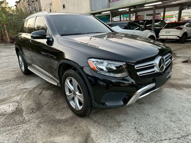 GLC 300 4MATIC 雙前電動加熱座椅  第8張相片