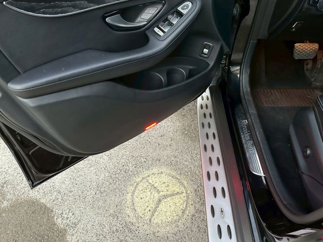 GLC 300 4MATIC 雙前電動加熱座椅  第15張相片