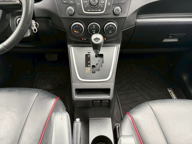 經濟實惠安全七人MPV、雙電動側滑門上下車超方便  第13張相片