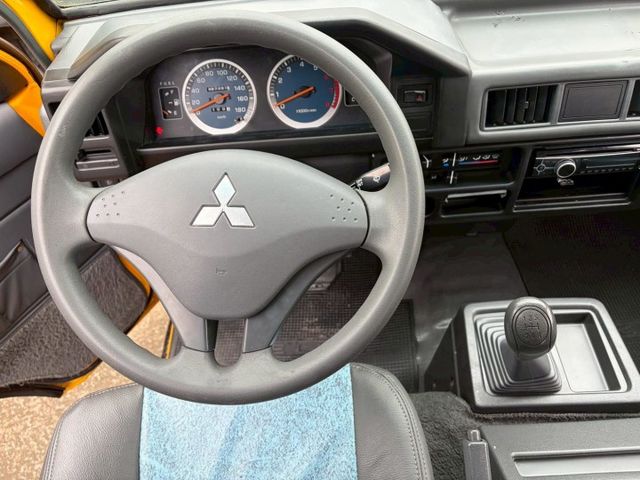 娃娃車政府規範原廠保養、載小朋友無載重、惡操問題、車況好~!內裝乾淨、外觀佳已改回八人座(全新座椅)  第11張相片