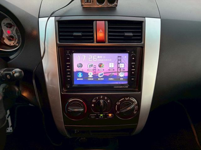 專屬運動化造型設計提點出豐富的運動性格、代步小車首選。  第17張相片