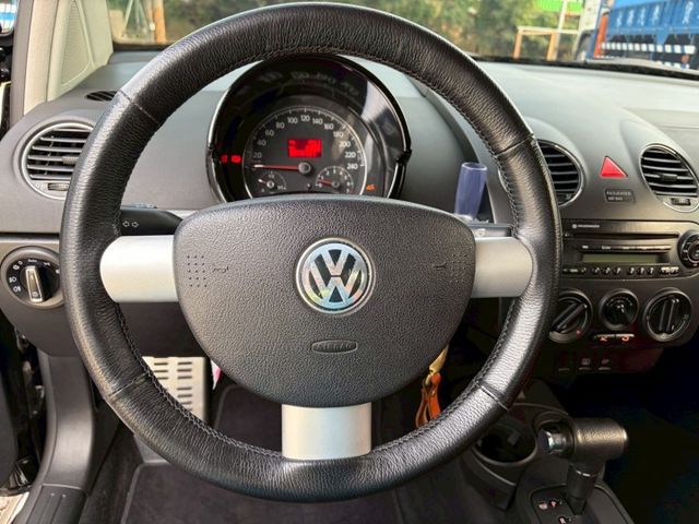 福斯經典時尚小車、金龜車，稀有黑色經典收藏，車況好氣氛佳、內外乾淨漂亮、歡迎鑑賞。  第14張相片