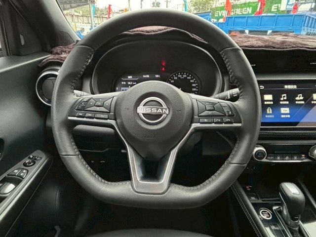 小改款升級為1.6升新引擎135hp@6300rpm/16.7kgm@4000rpm  第13張相片