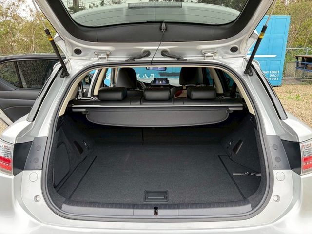 Lexus CT200h 菁英Plus版~LEXUS熱門油電混合小車  第11張相片