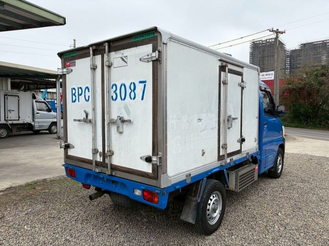 -5度冷藏車，內外乾淨漂亮有前後行車紀錄器，已認證完成還有五大系統保固有保固買的安心用的放心，做生意賺錢好夥伴~!  第7張相片