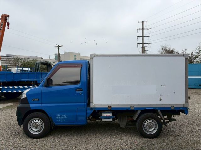 -5度冷藏車，內外乾淨漂亮有前後行車紀錄器，已認證完成還有五大系統保固有保固買的安心用的放心，做生意賺錢好夥伴~!  第8張相片