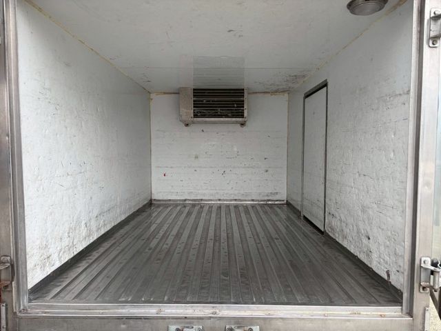 -5度冷藏車，內外乾淨漂亮有前後行車紀錄器，已認證完成還有五大系統保固有保固買的安心用的放心，做生意賺錢好夥伴~!  第9張相片