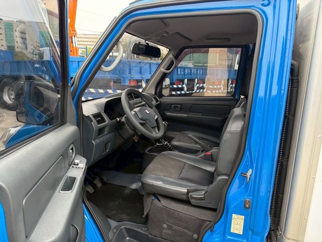 -5度冷藏車，內外乾淨漂亮有前後行車紀錄器，已認證完成還有五大系統保固有保固買的安心用的放心，做生意賺錢好夥伴~!  第12張相片