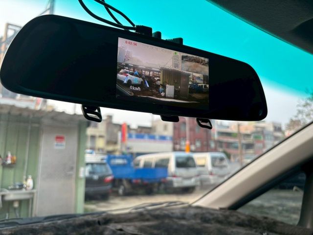 大空間好用掀背小車優質選擇  第16張相片