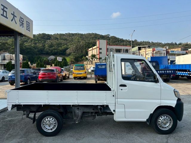 平均年跑9千公里好用發財車，內外整潔乾淨漂亮!!  第6張相片