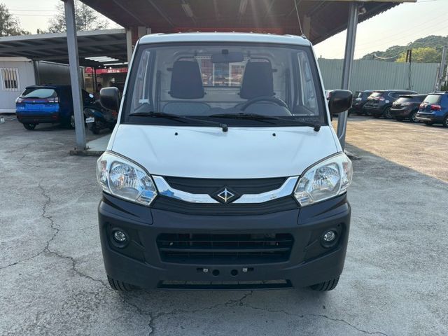 平均年跑9千公里好用發財車，內外整潔乾淨漂亮!!  第8張相片