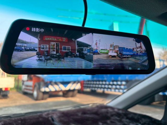 大空間好用掀背小車優質選擇，配備多里程極少～原廠保固中！  第14張相片