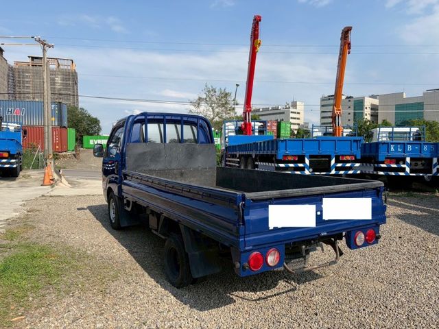 2.5升CRDi 柴油渦輪增壓引擎，能提供強勁的低轉速扭力，非常適合負重起步與山路運輸，且具備優異的省油表現  第3張相片