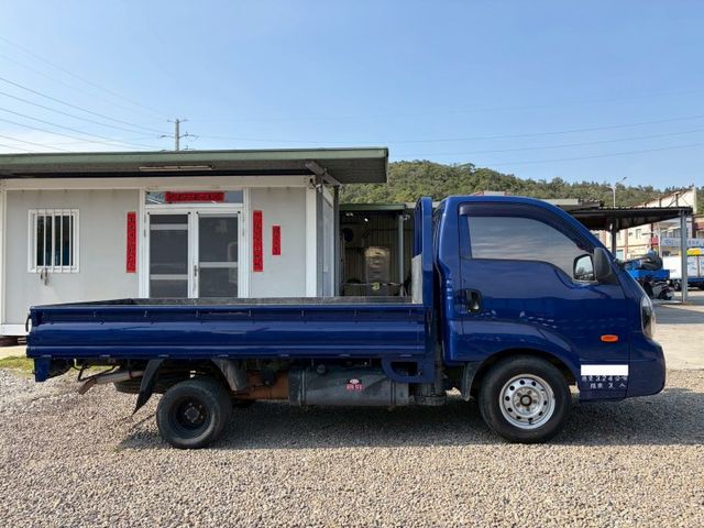 2.5升CRDi 柴油渦輪增壓引擎，能提供強勁的低轉速扭力，非常適合負重起步與山路運輸，且具備優異的省油表現  第6張相片