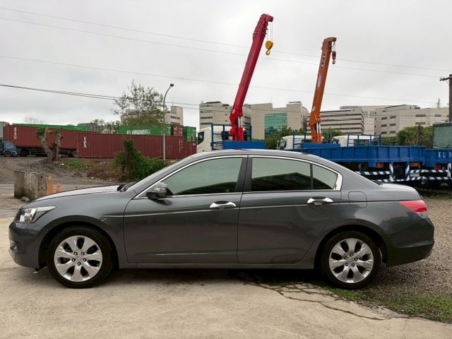 原版件！全原廠保養！2.0的稅金 2.4的馬力！省油好開 舒適有力！  第2張相片