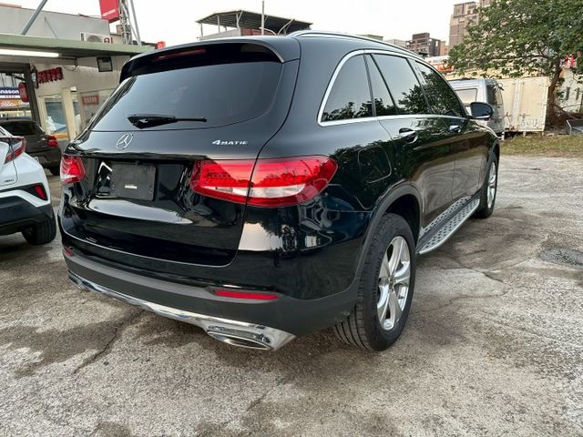 GLC 300 4MATIC 雙前電動加熱座椅  第5張相片