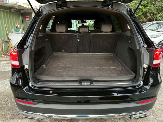 GLC 300 4MATIC 雙前電動加熱座椅  第8張相片