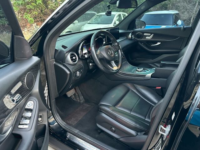 GLC 300 4MATIC 雙前電動加熱座椅  第10張相片