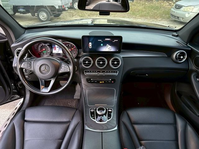 GLC 300 4MATIC 雙前電動加熱座椅  第12張相片