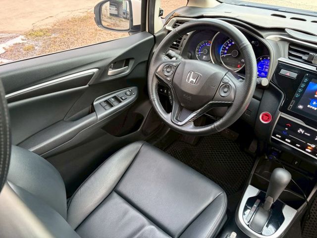 頂規S版，全車空力套件  第14張相片