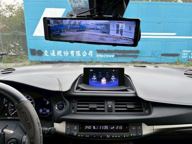 Lexus CT200h 菁英Plus版~LEXUS熱門油電混合小車  第15張相片