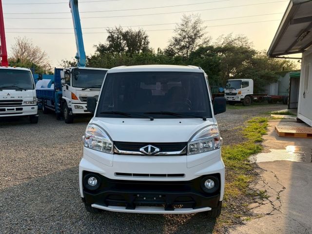 稀有自排八人座廂車！  第8張相片