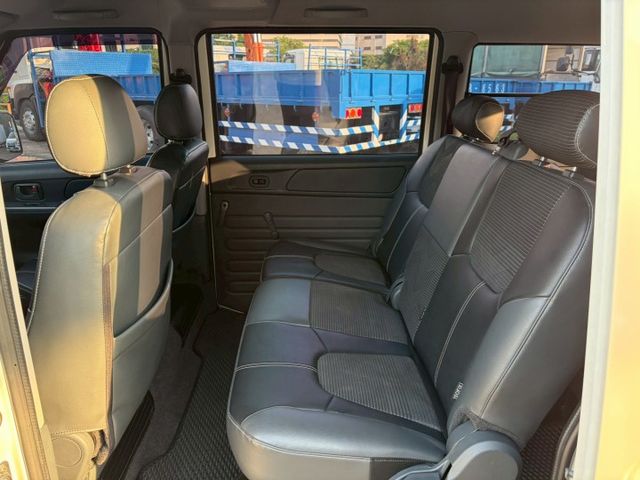 稀有自排八人座廂車！  第11張相片