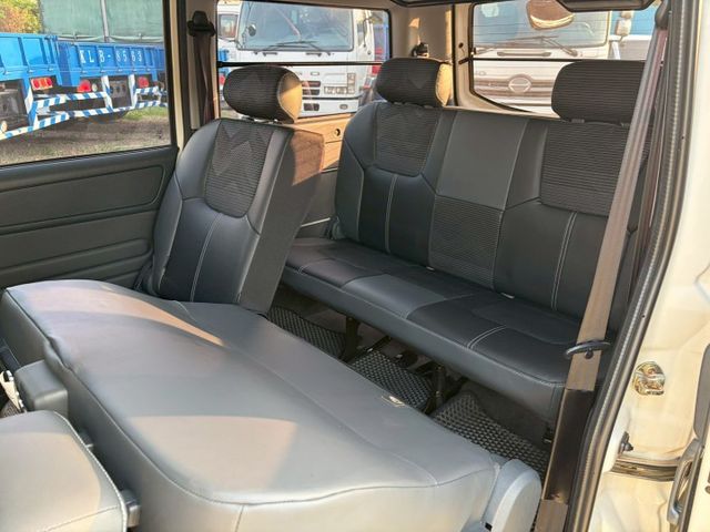 稀有自排八人座廂車！  第12張相片