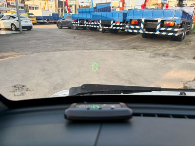 稀有自排八人座廂車！  第13張相片