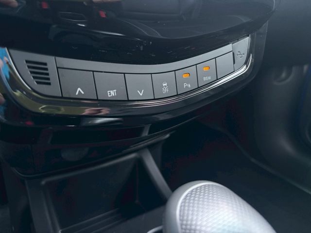 大空間好用掀背小車優質選擇，配備多里程極少～原廠保固中！  第17張相片