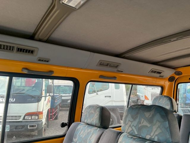 娃娃車政府規範原廠保養、載小朋友無載重、惡操問題、車況最佳!已改回八人座  第12張相片
