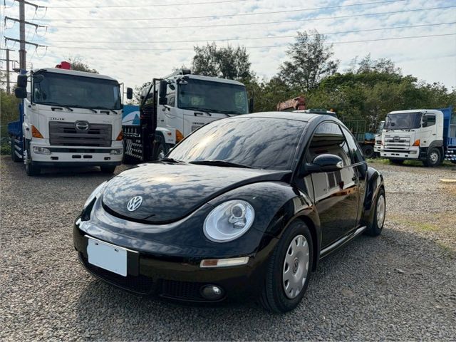 福斯經典時尚小車、金龜車，稀有黑色經典收藏，車況好氣氛佳、內外乾淨漂亮、歡迎鑑賞。  第1張相片