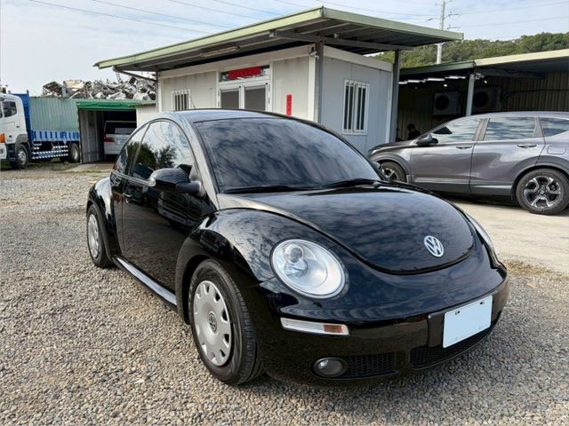 福斯經典時尚小車、金龜車，稀有黑色經典收藏，車況好氣氛佳、內外乾淨漂亮、歡迎鑑賞。  第7張相片