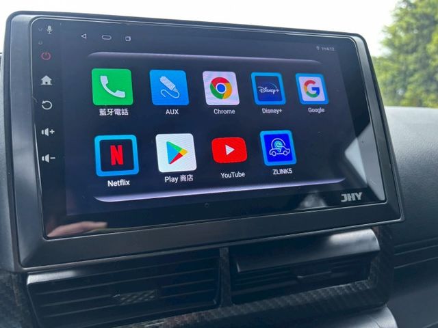 雙色熱門廂車來啦~加裝JHY安卓主機、 選配原廠霧燈、碳纖維飾板、全車FSK冰鑽隔熱紙、  第16張相片