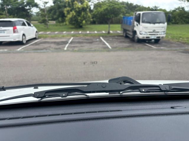雙色熱門廂車來啦~加裝JHY安卓主機、 選配原廠霧燈、碳纖維飾板、全車FSK冰鑽隔熱紙、  第19張相片