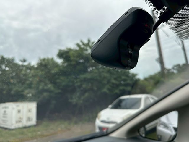 車況漂亮、內外整潔，經過專業認證檢查， 再享五大系統保固，買得安心、開得放心！  第17張相片
