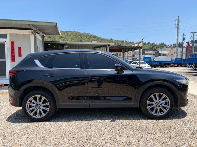 MAZDA CX-5 2.0最頂規旗艦型【原廠保固至2027.1.25】極品稀有黑色!!  第6張相片