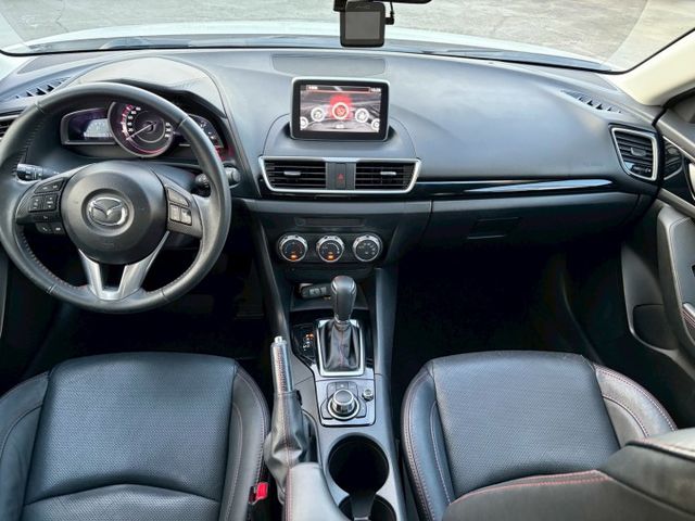 一手車，全程原廠保養~動感外型與進口安全兼具，讓您輕鬆體驗「人馬一体」的純粹駕馭樂趣！  第14張相片